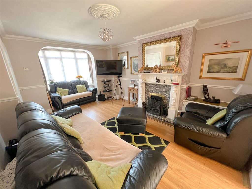 Property photo 2 of 21 20250713_103412147_Ios.Jpg