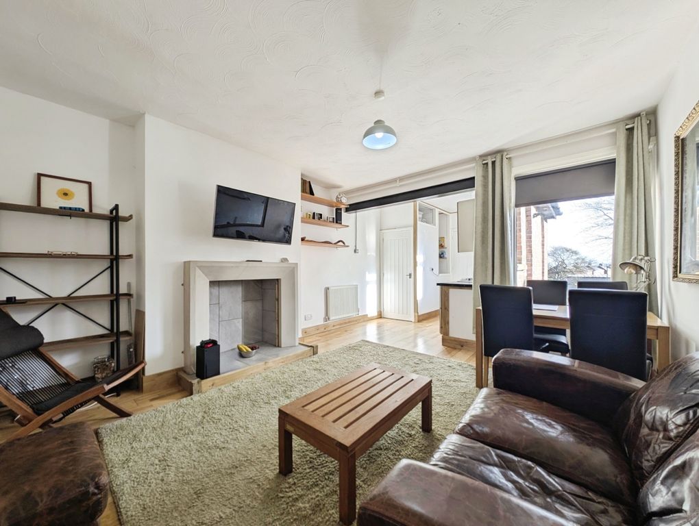 Property photo 2 of 16 Pbox-Img.Jpg