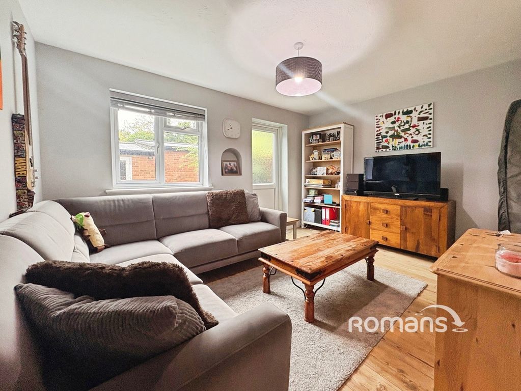 Property photo 2 of 11 Pbox-Img.Jpg