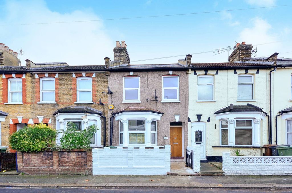 Property photo 1 of 16