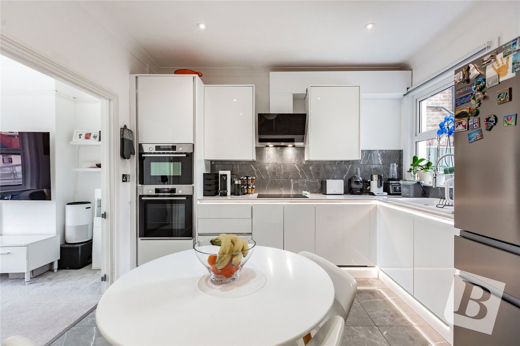 Property photo 3 of 20 Kitchen/Diner