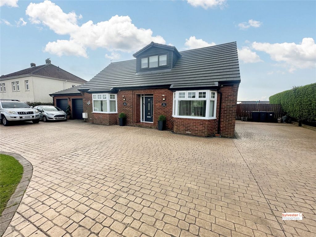 Property photo 3 of 33 Picture No. 14