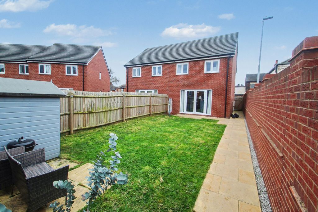 Property photo 2 of 15