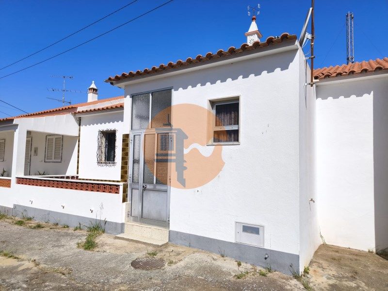 Property photo 1 of 32