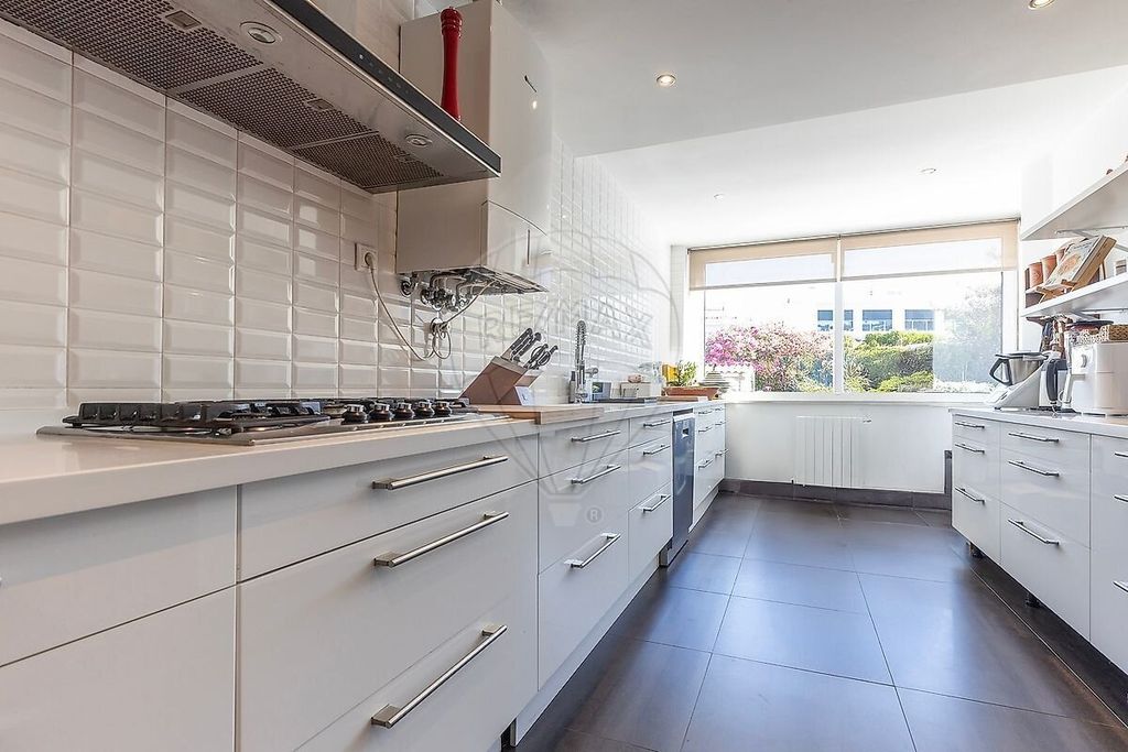 Property photo 3 of 26