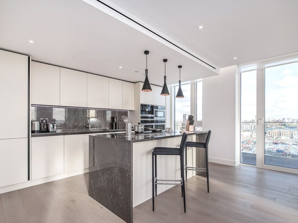 Property photo 3 of 37 London Dock