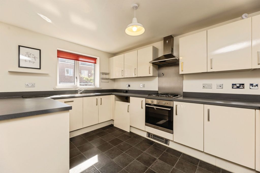 Property photo 2 of 16