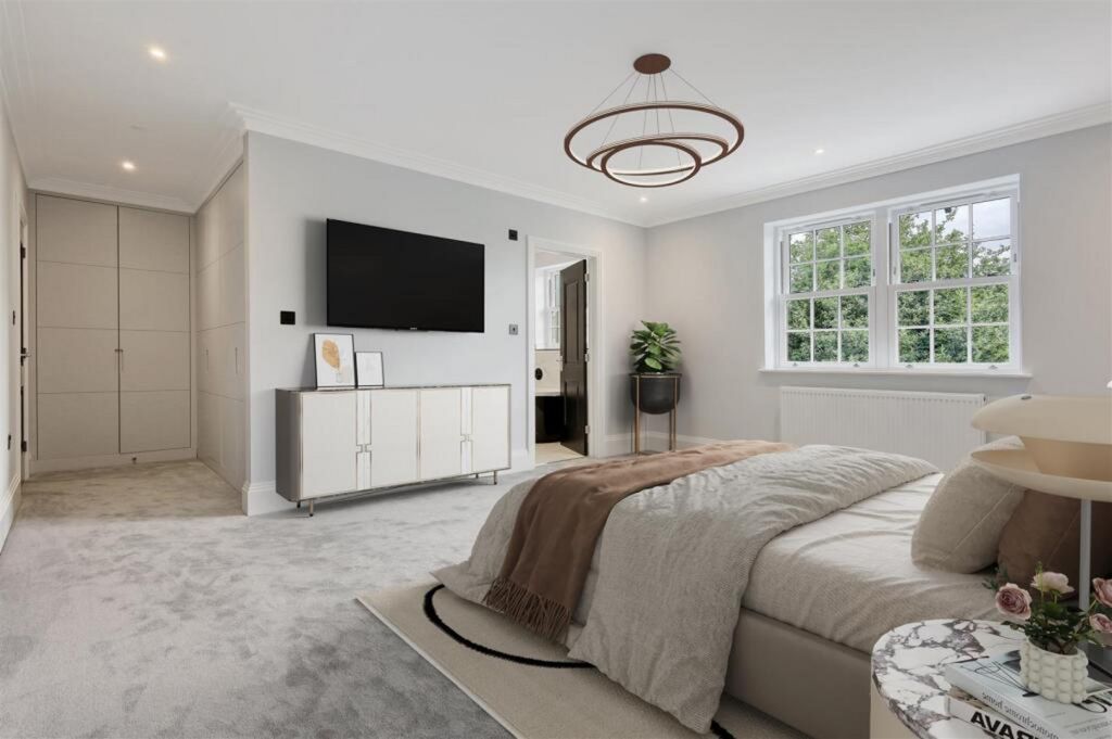 Additional image 10 of 6 bed detached house for saleIvy Chimneys, Epping CM16