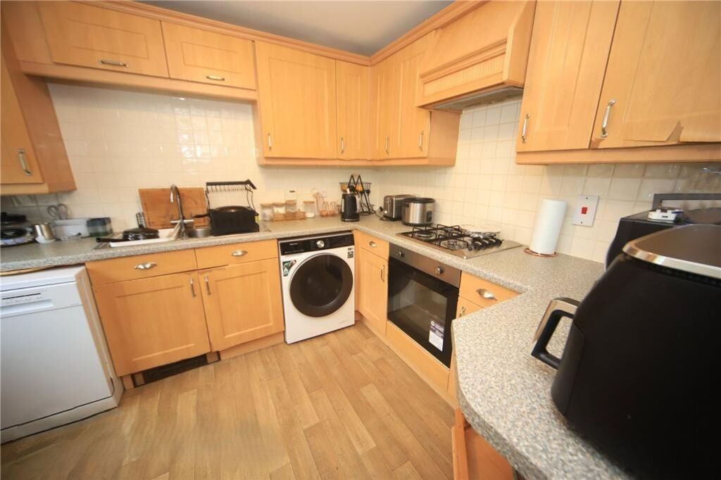 Property photo 3 of 15