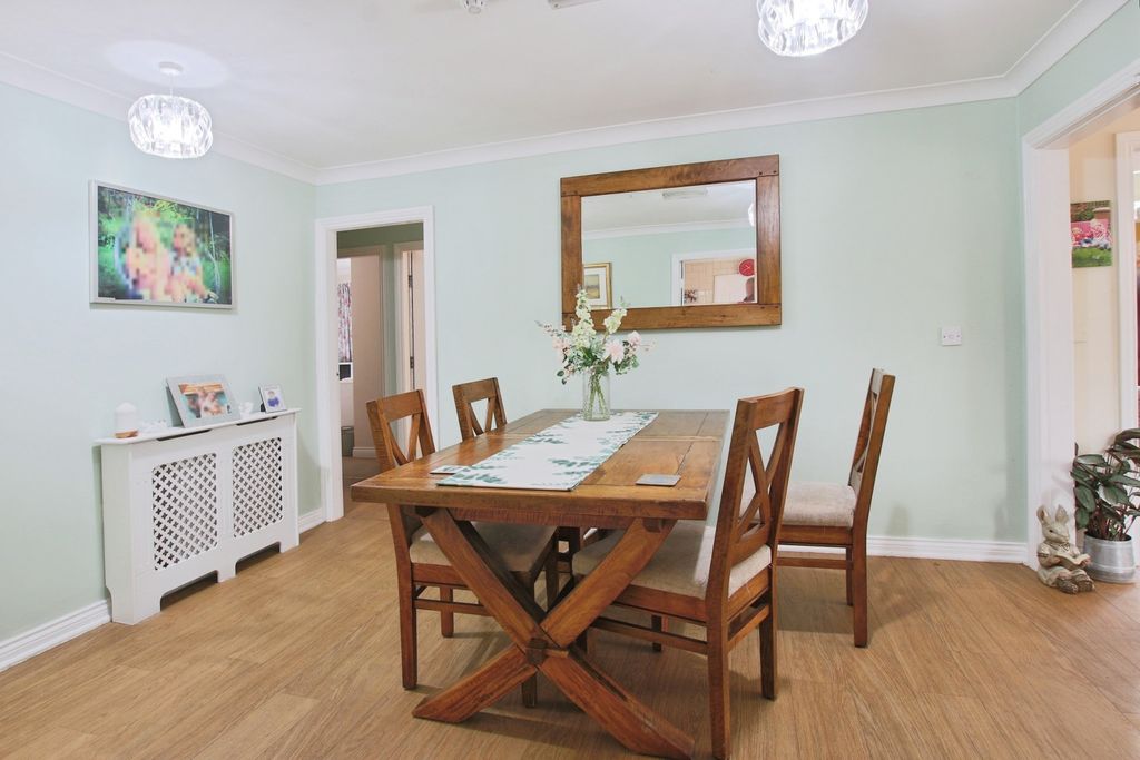 Property photo 3 of 23 5165285
