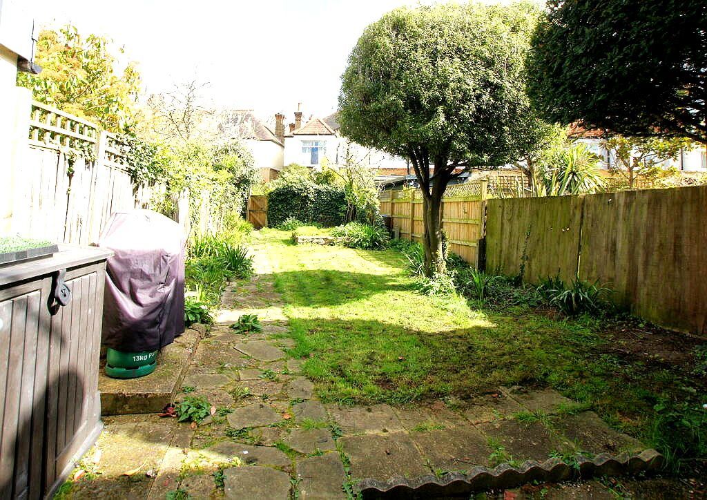 Property photo 2 of 8 Photo 6