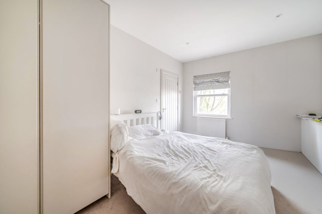 Property photo 3 of 5 Picture No. 06