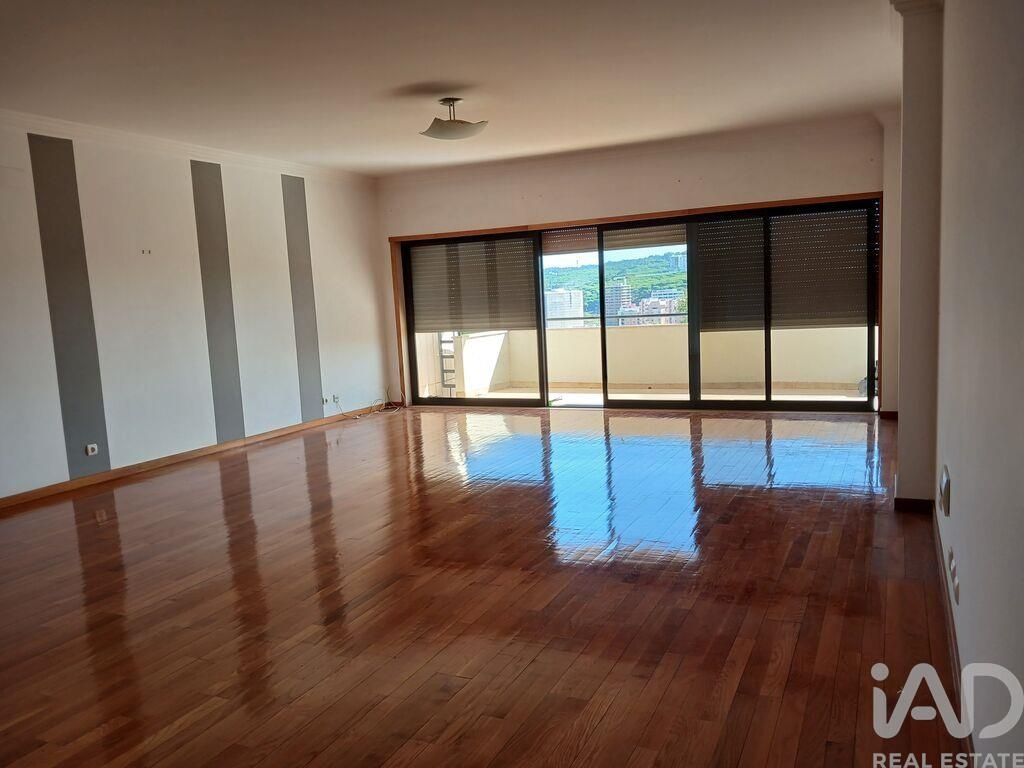 Property photo 3 of 37