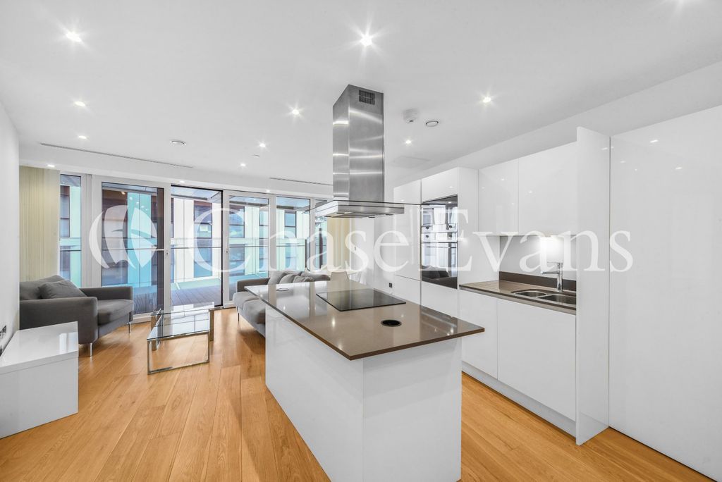 Property photo 2 of 12 Kitchen