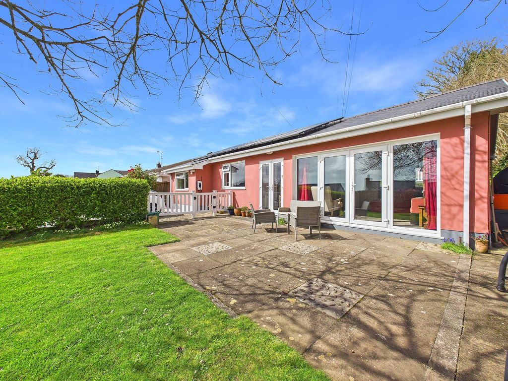 Property photo 2 of 31