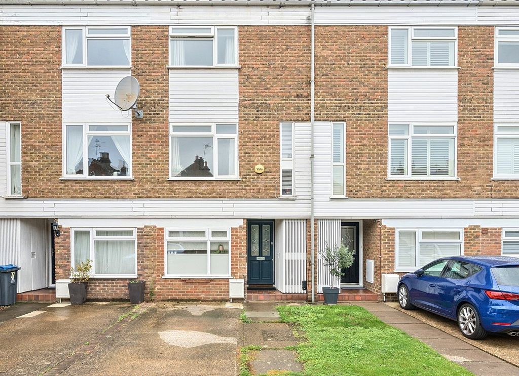 Property photo 1 of 16 Exterior