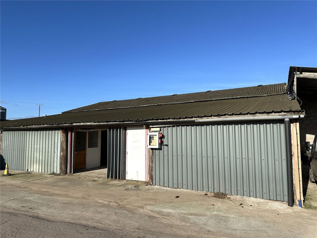 Property photo 1 of 8 Picture No. 17