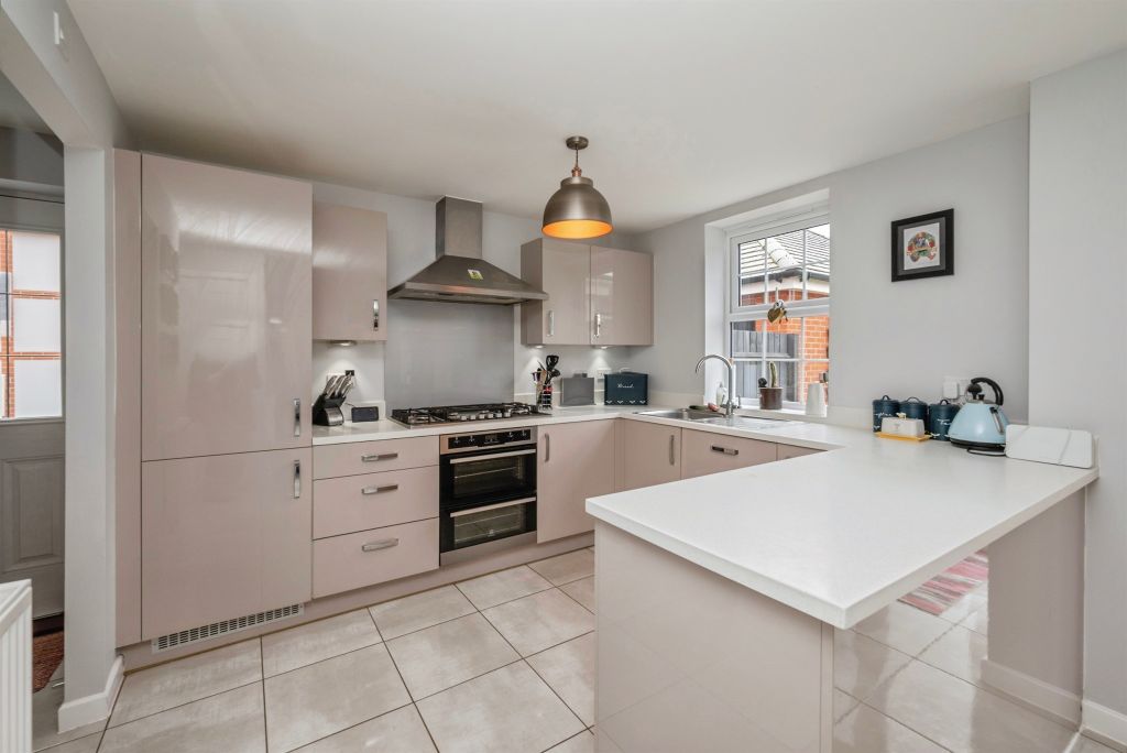 Property photo 3 of 18