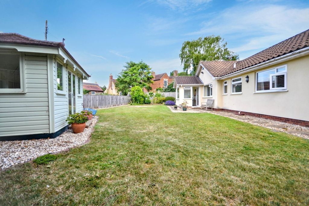 Property photo 2 of 25