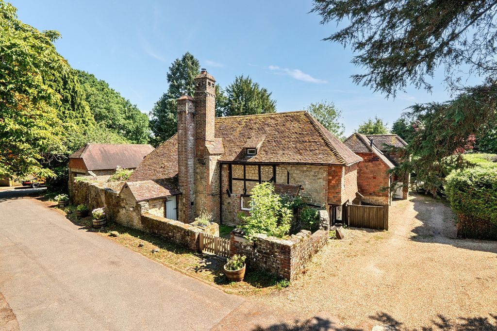 Property photo 2 of 18