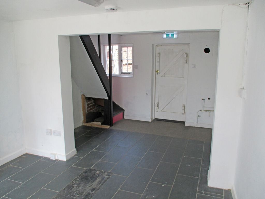 Property photo 3 of 5 2/2A, Uckfield