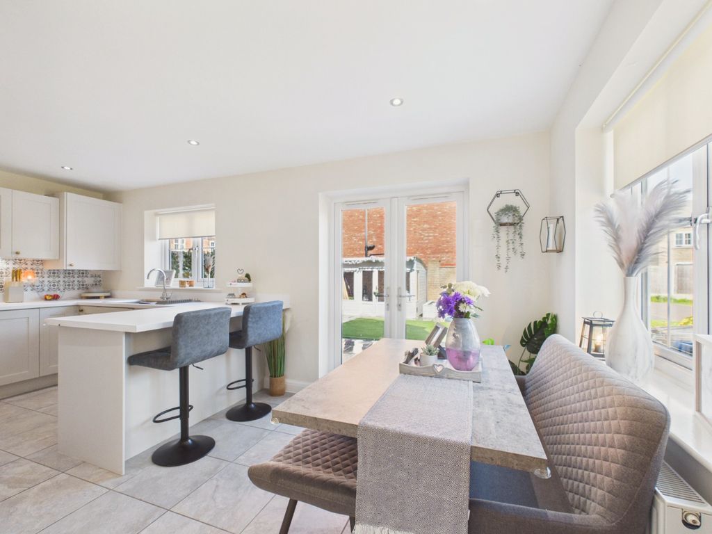 Property photo 3 of 21 5066077