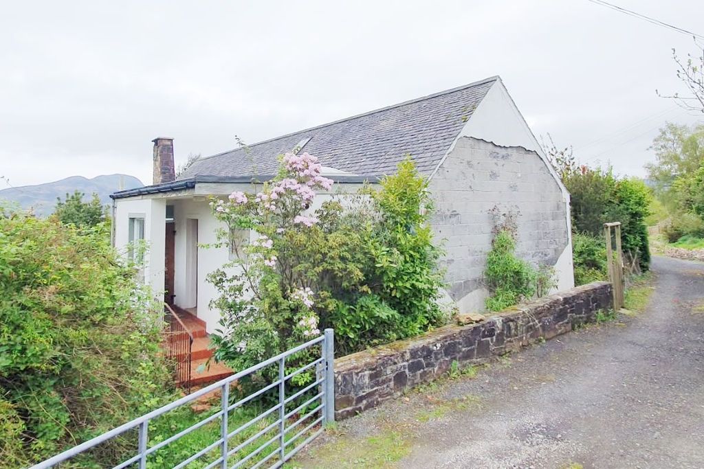 Property photo 1 of 9