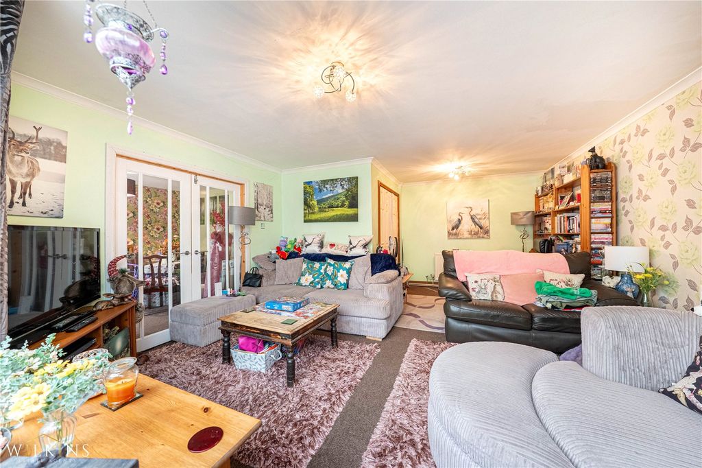 Property photo 3 of 30 Picture No. 12