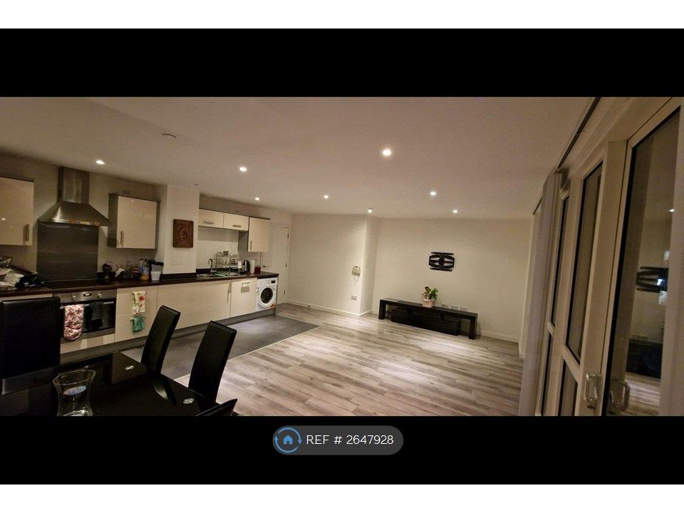 Property photo 2 of 34 Kitchen/Dining And Living Room - Corner Angle