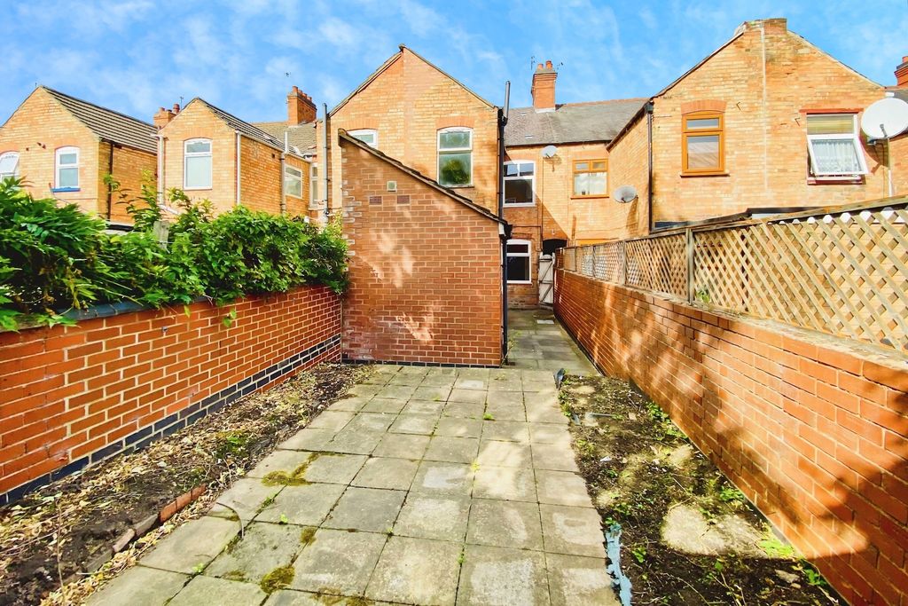 Property photo 2 of 16
