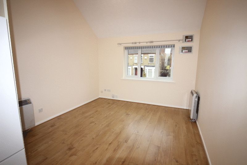 Property photo 2 of 12 Photo 5