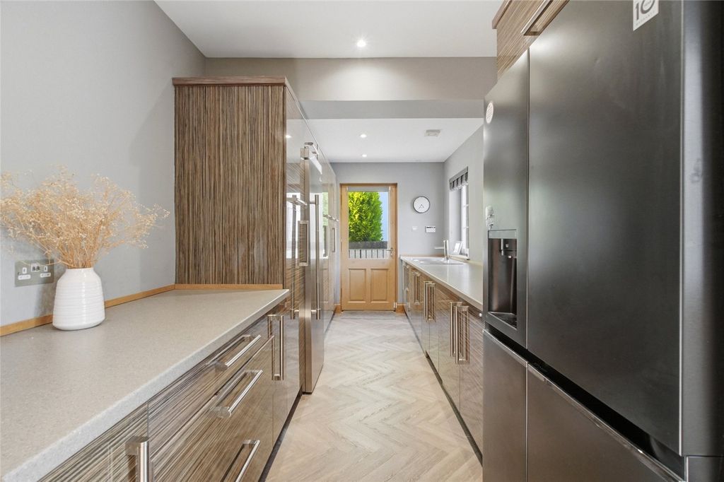 Additional image 10 of 4 bed detached house for saleLymekilns, 6 Wellknowe Road, Thorntonhall, Glasgow G74