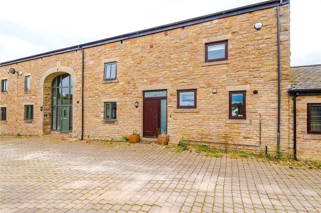 Property photo 1 of 62 Picture No. 70