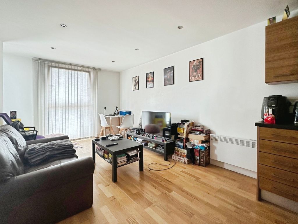 Property photo 3 of 8 Picture No. 09