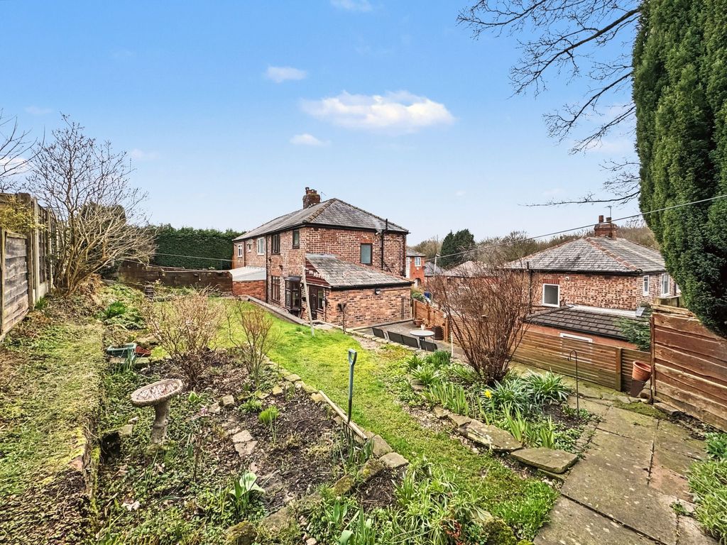 Property photo 2 of 27