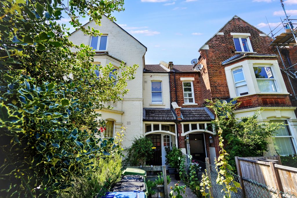 Property photo 1 of 15 Flat A, 83 Shrewsbury Lane, Plumstead, London, Se18 3Jw
