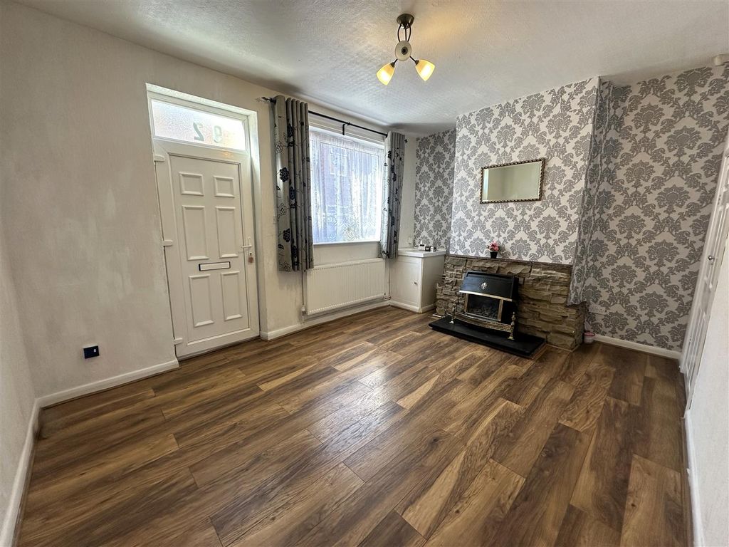 Property photo 3 of 14 Lounge.Jpg