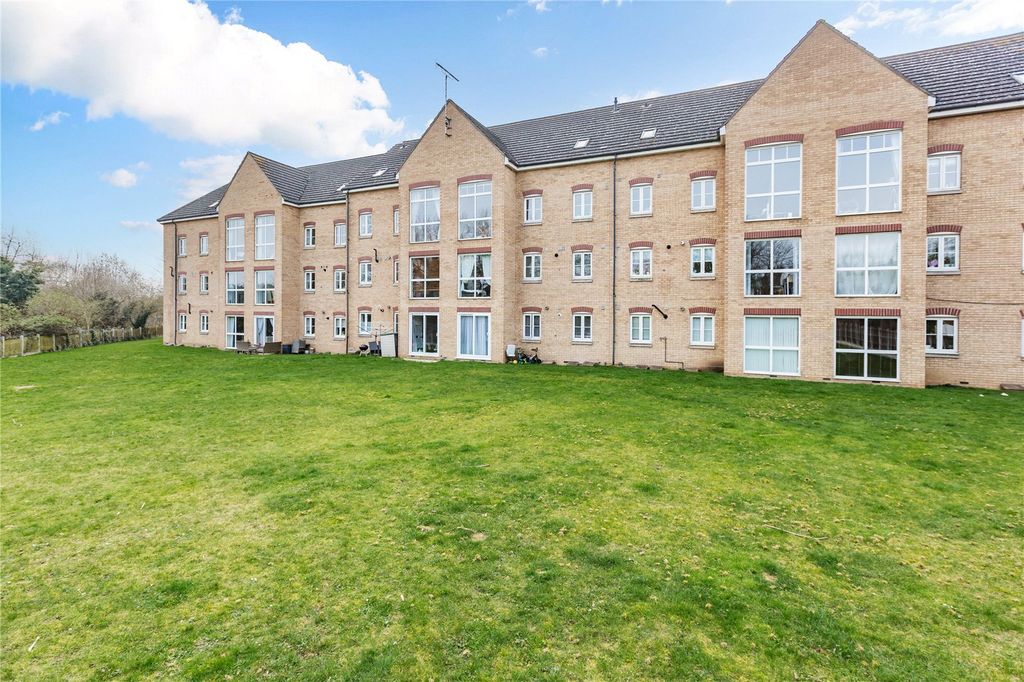 Additional image 12 of 3 bed flat for saleKidman Close, Gidea Park, Romford RM2