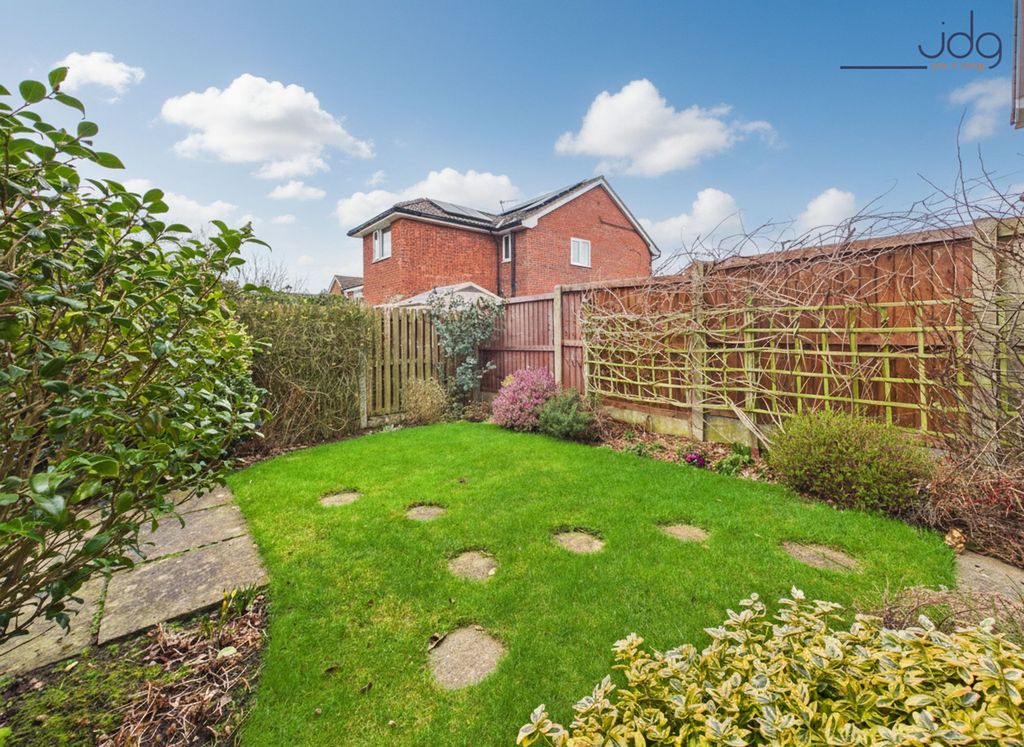 Property photo 3 of 15 Garden