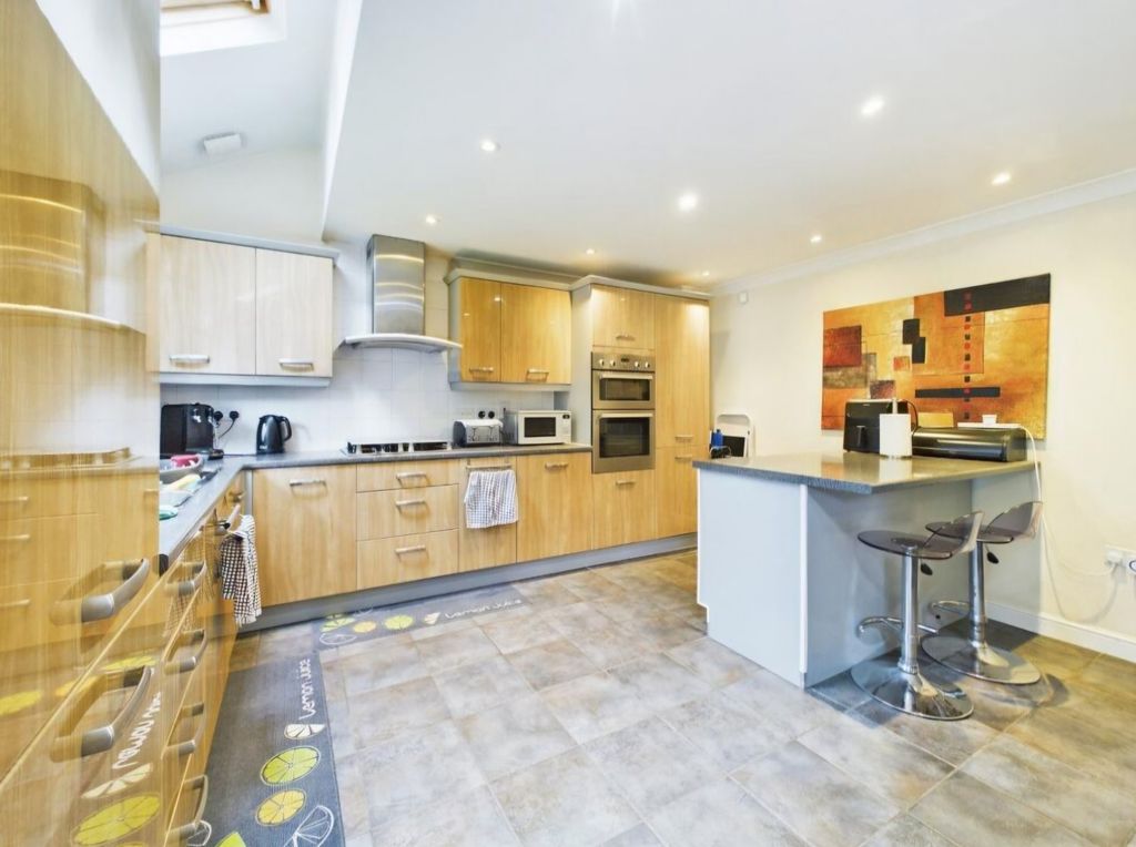 Property photo 2 of 19 Picture No. 03