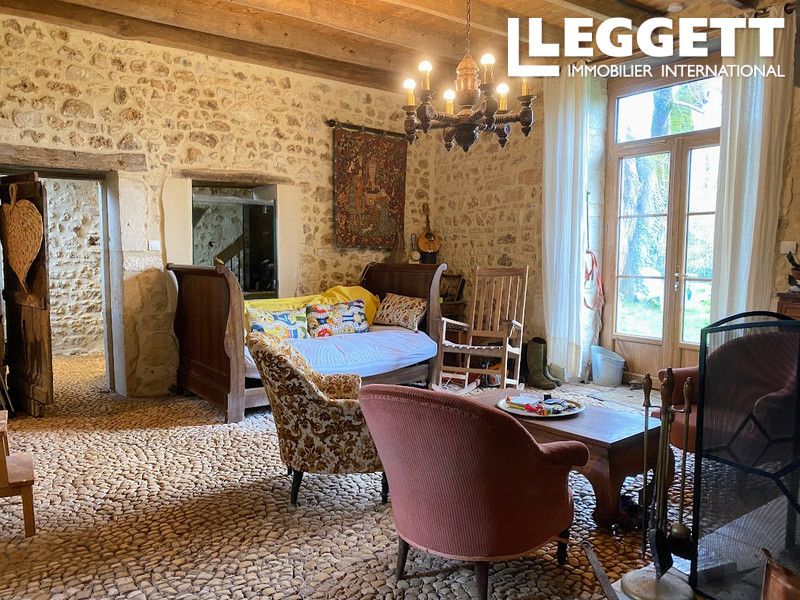 Property photo 3 of 10