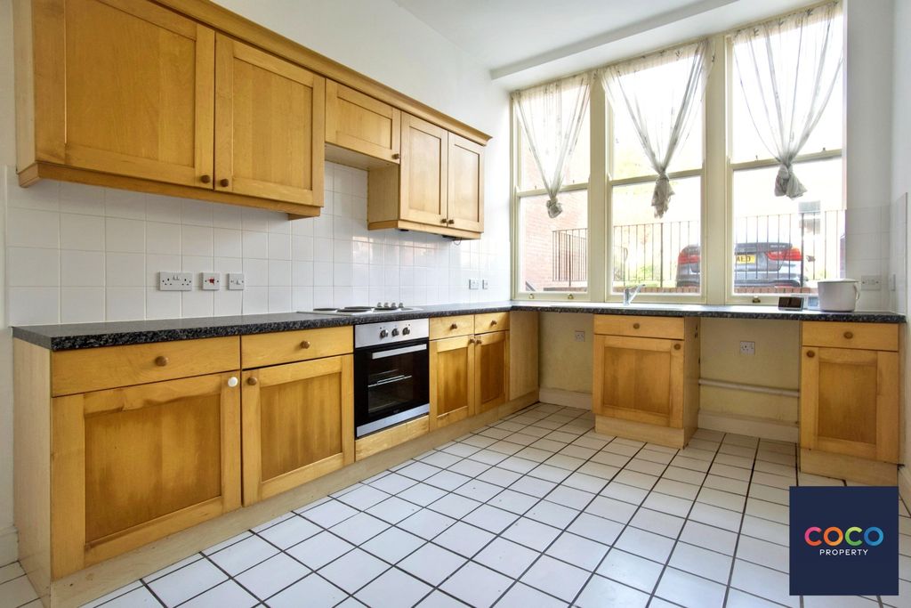 Property photo 2 of 12 6134743