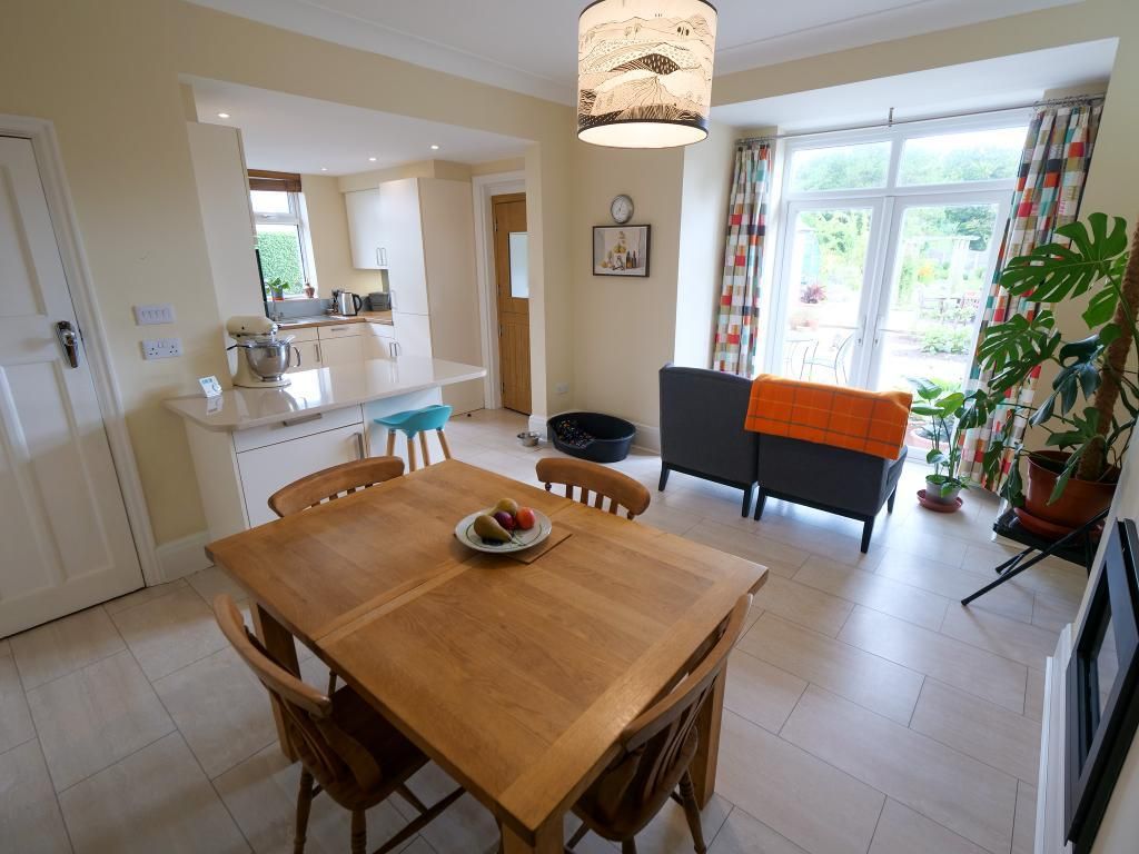 Property photo 3 of 22 Dining Room Dual Aspect