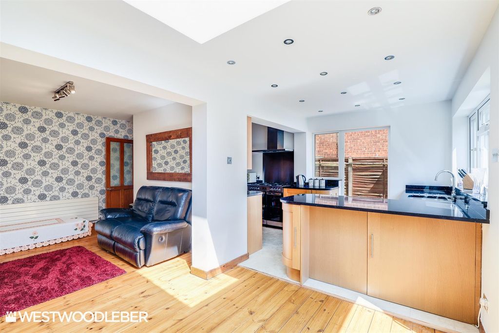 Property photo 2 of 19 Internal_6.Jpg