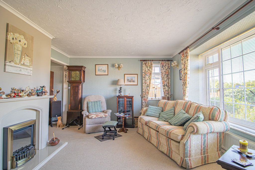 Property photo 2 of 26 5119083