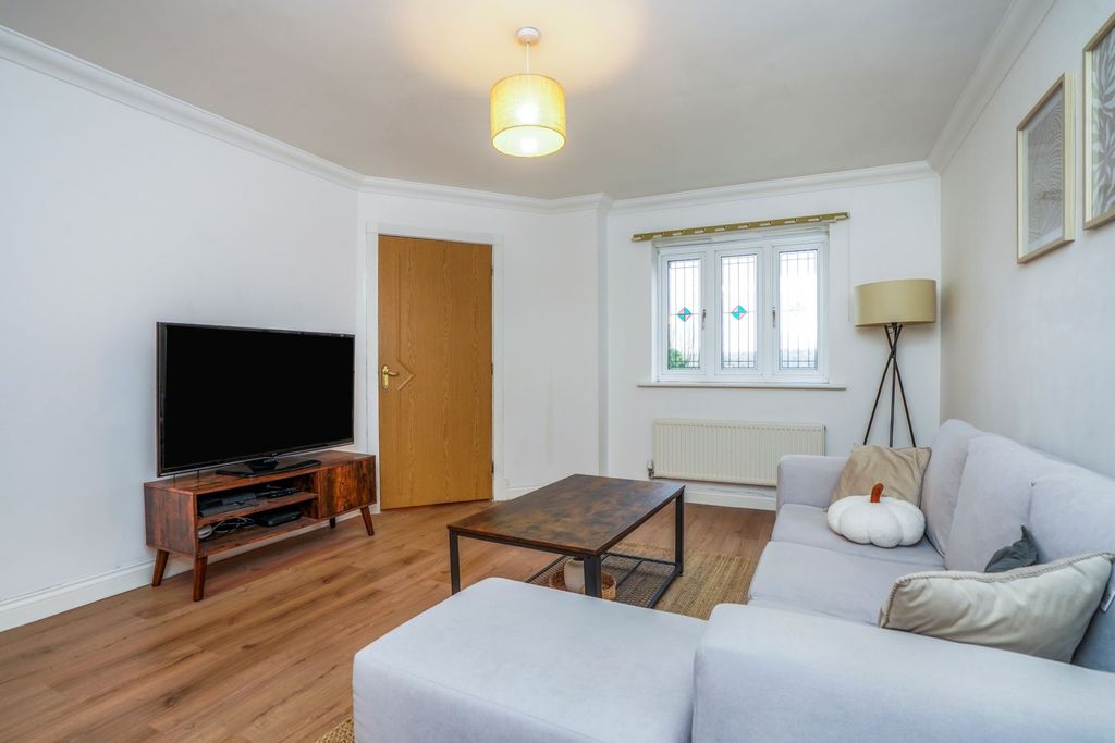 Property photo 3 of 15