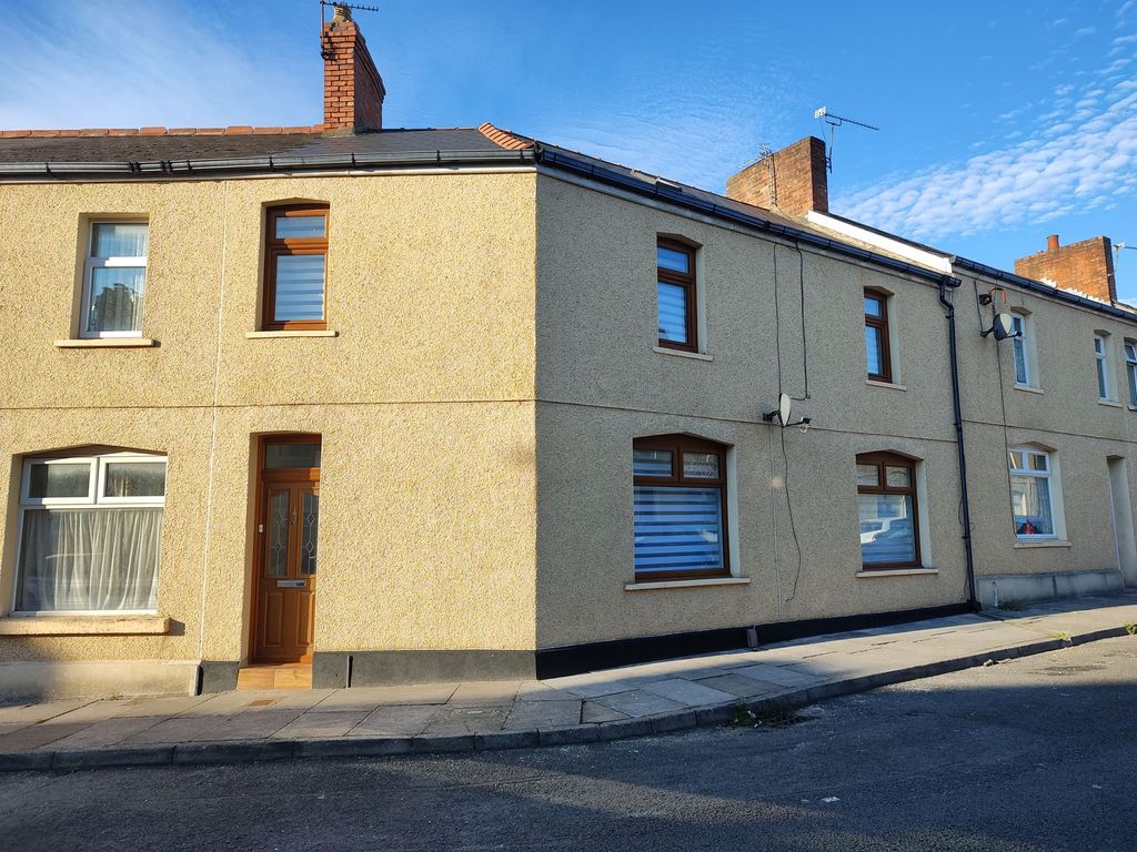 Property photo 1 of 21