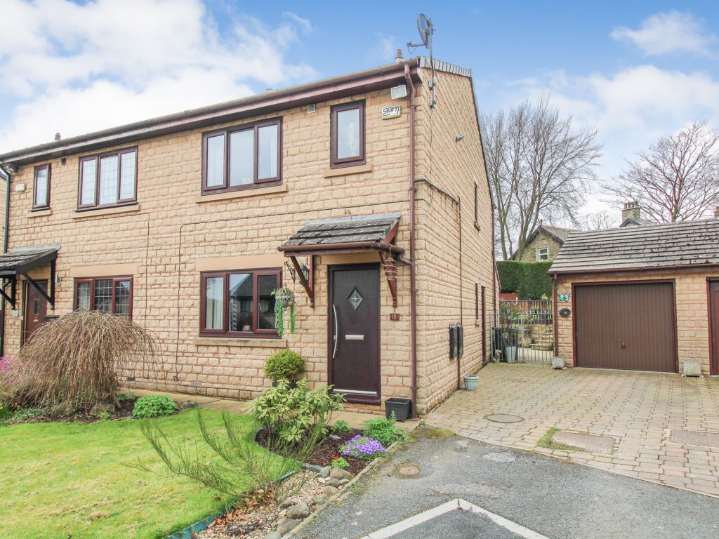 Property photo 1 of 18 External