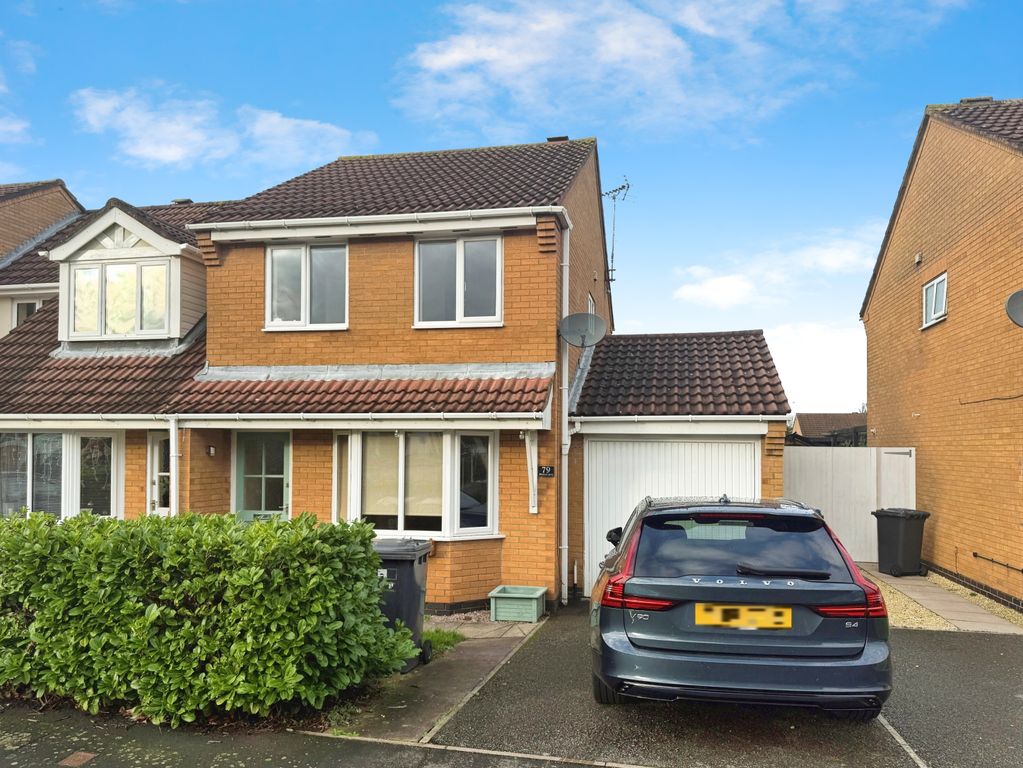 Property photo 1 of 8 Windrush Drive, Hinckley