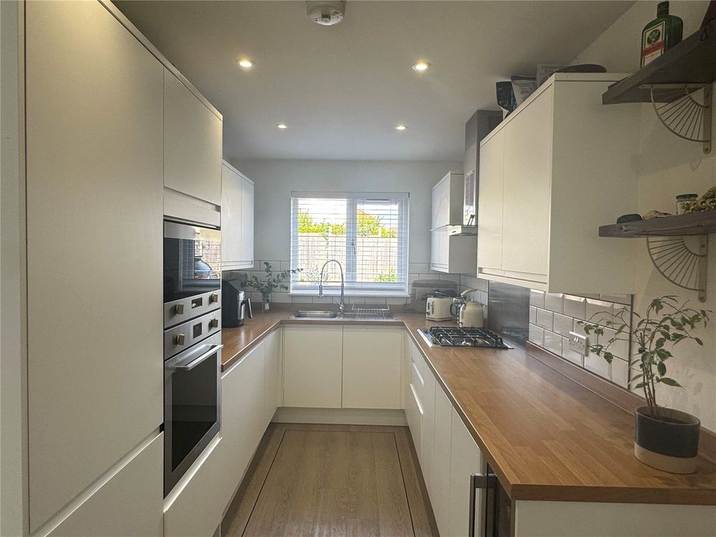 Property photo 3 of 21 Picture No. 29